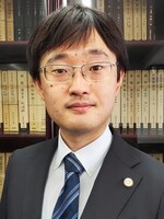 中嶋 翼弁護士