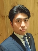 眞喜志 康史弁護士