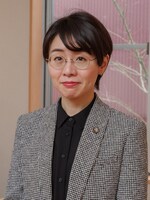 吉田 明恵弁護士