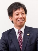遠山 眞浩弁護士