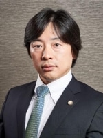 鈴木富雄 先生 総合診療医は 疾患はもちろん 家族 地域までにも目を向けながら 目の前の患者さんのためにベストを尽くす Doctors File 医師語一会 医師の魅力 医師を目指す受験生や家族に役立つ医学部受験の情報サイト メディカペディア