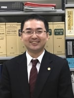 早川 俊明弁護士