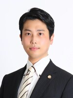 村上 兄弁護士
