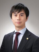 二部 新吾弁護士