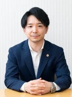 鈴木 悠太弁護士