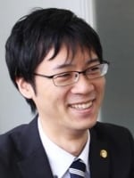 柳川 侑馬弁護士
