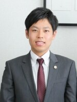 山根 秀太弁護士