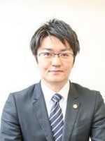 出崎 竜也弁護士