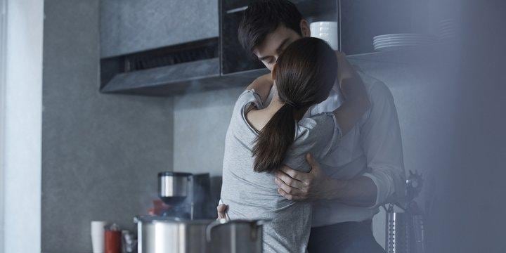 親友の夫とキスしたら、全てを親友に目撃され修羅場