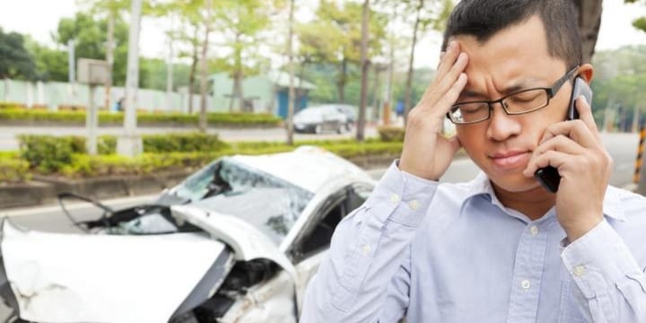 やっちゃった！　社用車で交通事故…会社は「賠償は全部自分で」と非情な通告