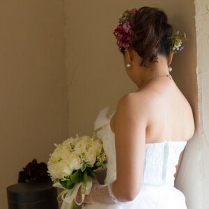 結婚式のヘアセット、前髪が「バーコード」状態に…「恥ずかしい」と眠れない日々