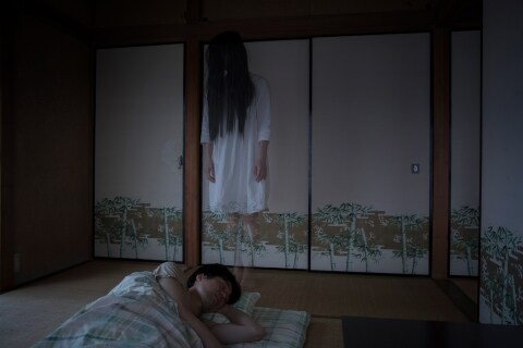 「呪ってやる！」と「幽霊写真」をダイレクトメールで送信…犯罪になる？