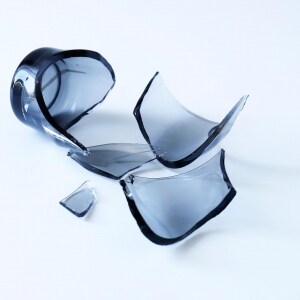 「パリーン」お店で割ってしまったグラス、客が弁償しないのは「当たり前」？