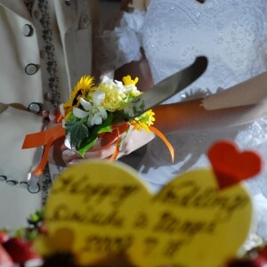 「新郎の名前が間違っている」ウエディングケーキに涙の入刀…代金を返してもらえる？