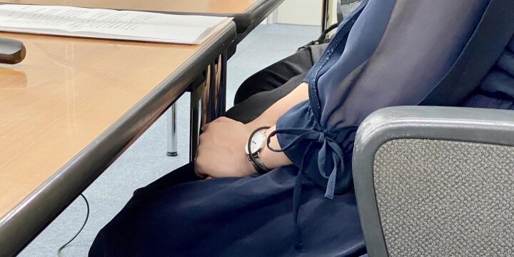 回転寿司チェーン店長が「過労死」…幼子2人を抱えた妻、涙の会見「優しかった夫は帰ってきません」