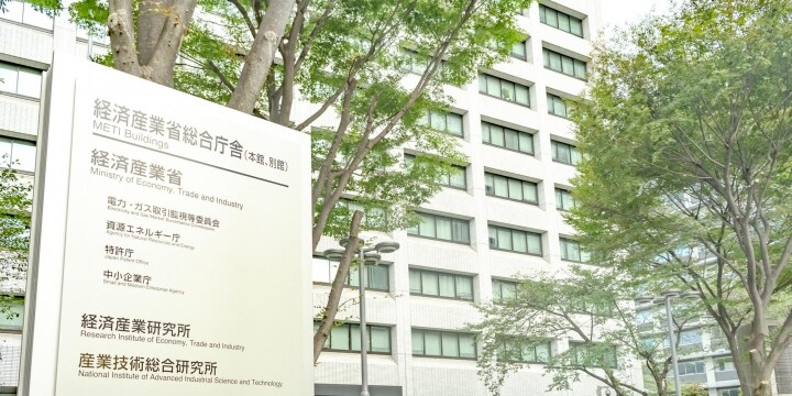 コロナ無関係の「給付金申請」は詐欺？　日本郵政G問題にみる「迅速給付」の難しさ