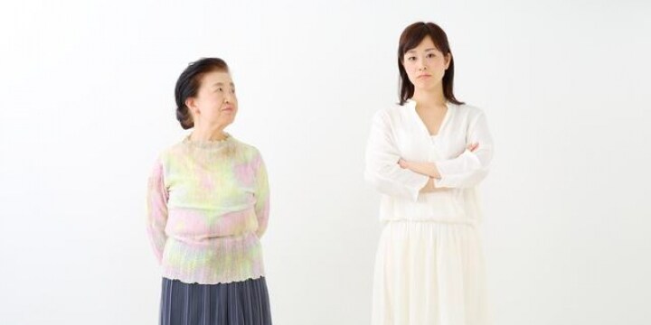 「勝手に家を出たら殺す」過干渉すぎる毒親から解放されたい…なんとかできないの？