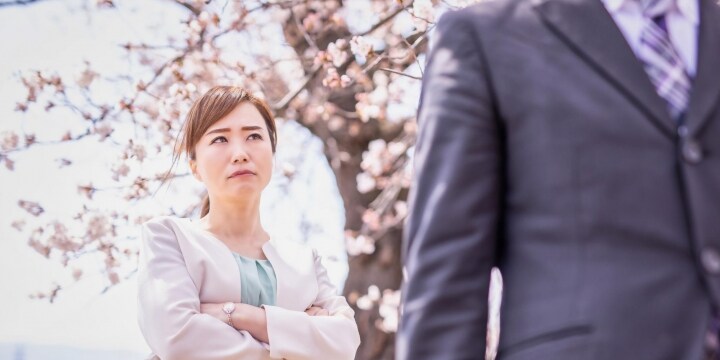 実は既婚者だったカレ 詫び金30万円で 5年も付き合ったのに安くない 弁護士ドットコム