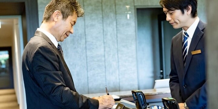 不倫カップル殺到、会社経費で風俗…観光客が消えたホテルの「デイユース」裏事情