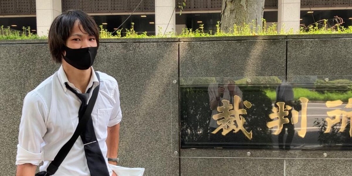 「旅する修習生（予定）」がバイクで全国50地裁コンプリート「東京地裁でっけー！」