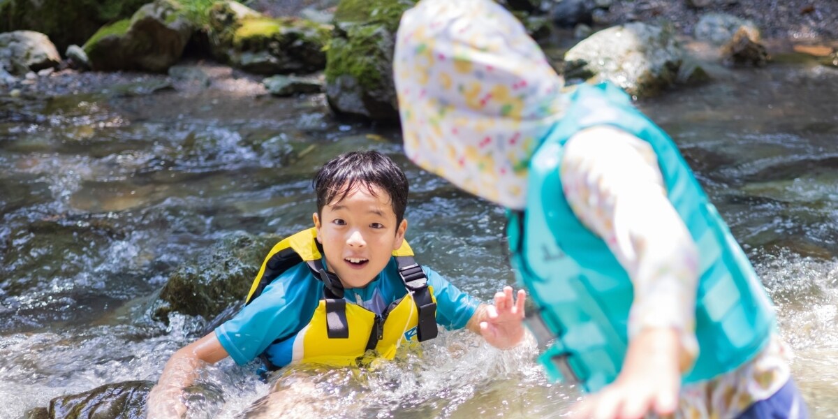 相次ぐ水難事故…子どもが溺れた場合、ボランティアの引率者は法的責任を問われる？ 