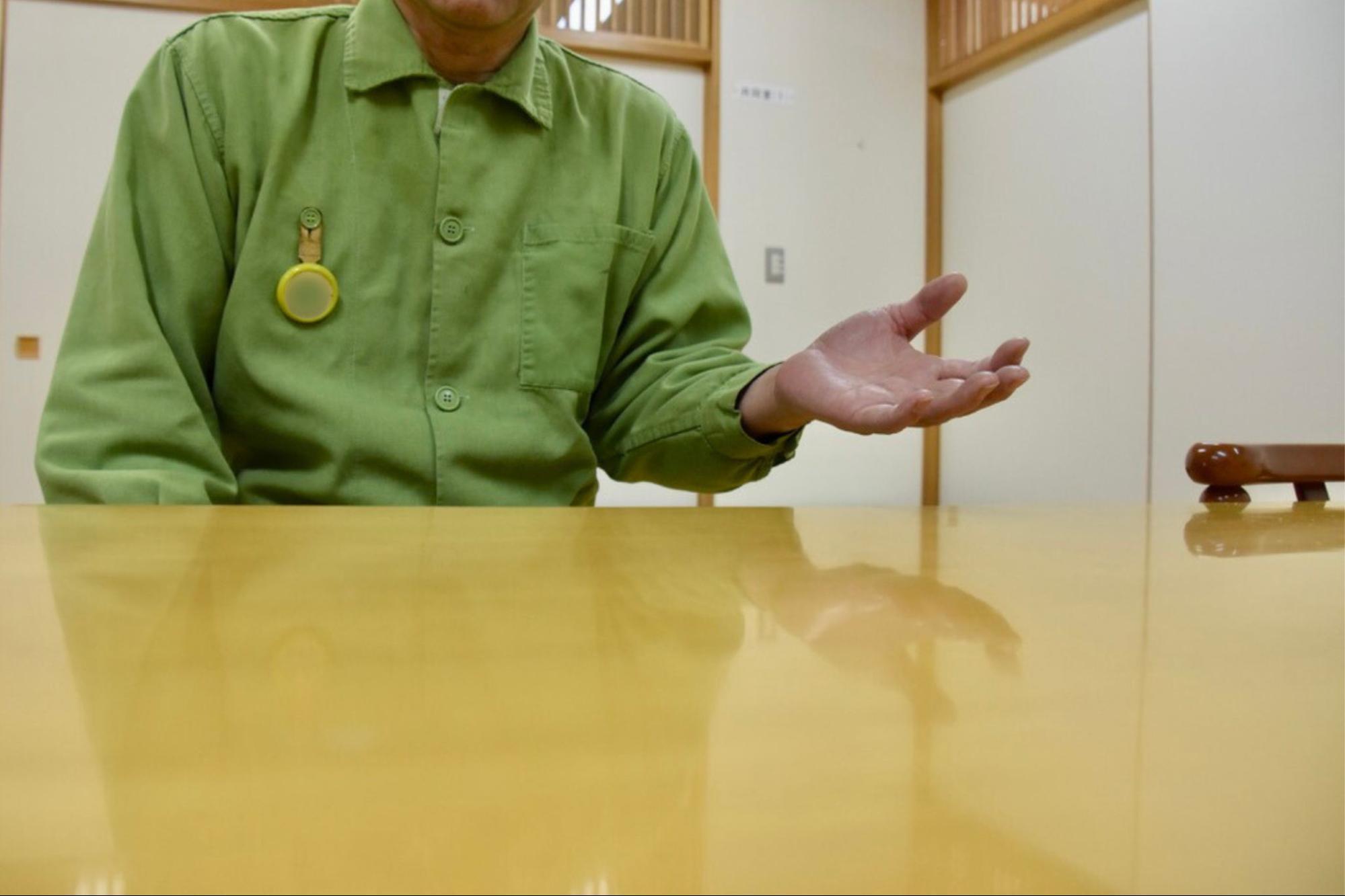 無期懲役刑で服役している受刑者の男性は「少しは希望がある」と話した（2025年3月21日、千葉市の千葉刑務所で、弁護士ドットコムニュース撮影）