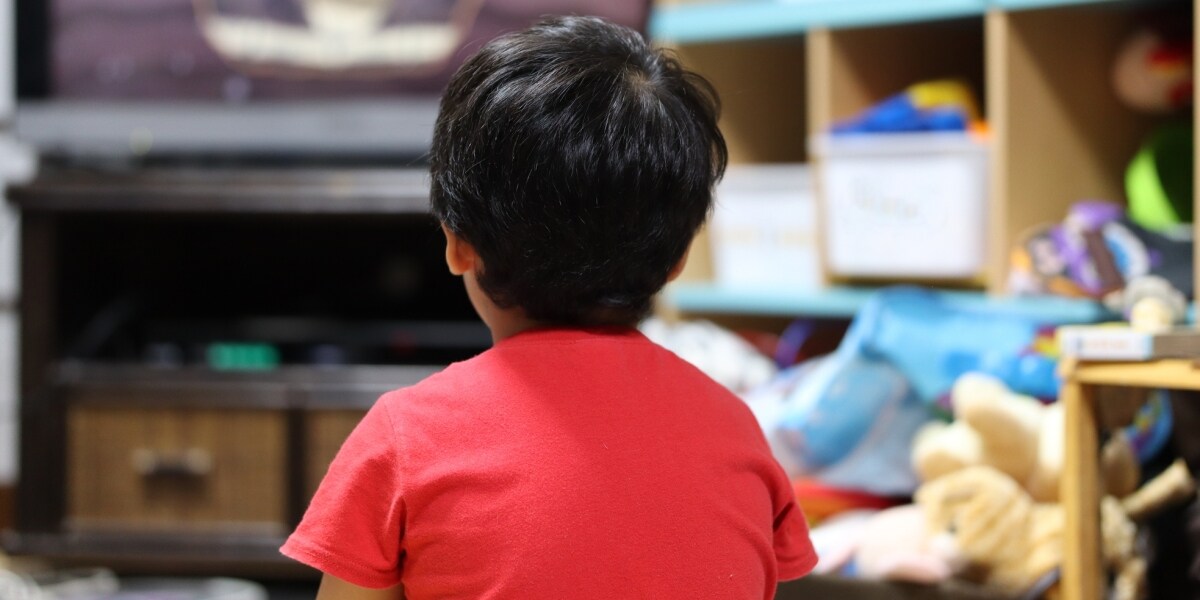 未就学の「子ども」を自宅に放置、母親の逮捕事件が相次ぐ…一時外出でも「保護責任者遺棄罪」は成立する？