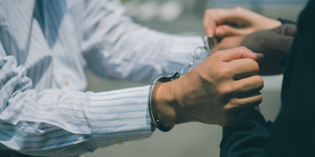 「妻が痴漢された」警察官の夫が現行犯逮捕　SNSは「管轄を越えた美談」と賞賛　法的には？