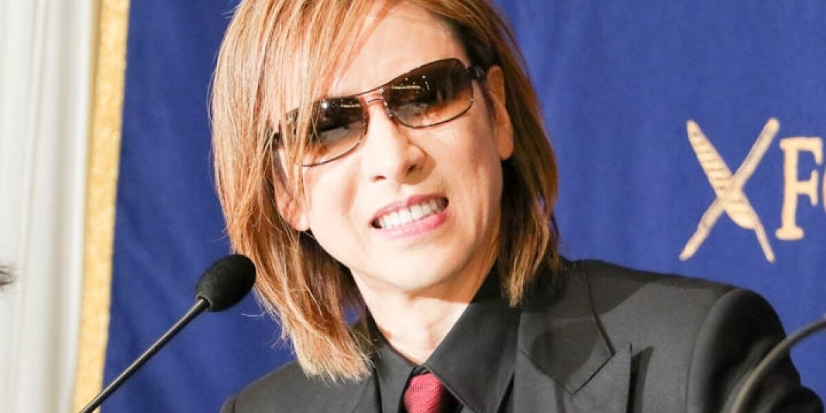 YOSHIKIさん「強い接触」で負傷…ファンに責任は？ ライブ会場で右手をつかまれるトラブル