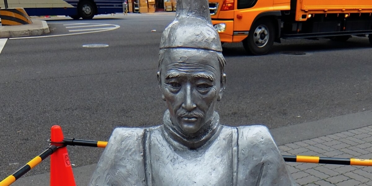 豊臣秀吉像の首が折られる被害、わざとなら「犯罪成立」か？　過去には信長像や家康像の被害も