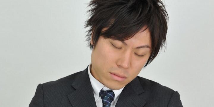 「昼寝で効率アップ」に注目あつまる 「休憩時間」ならオフィスで眠っても問題ない？