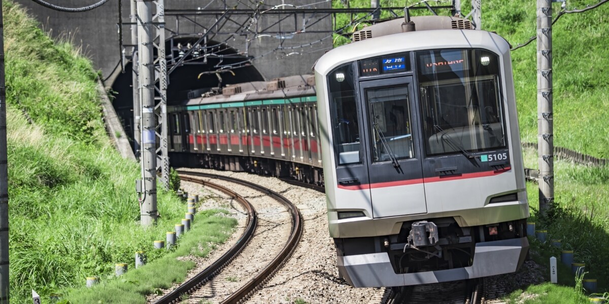 田園都市線の脱線事故、65万人に影響　遅刻で生じた損害の補償を請求できる？