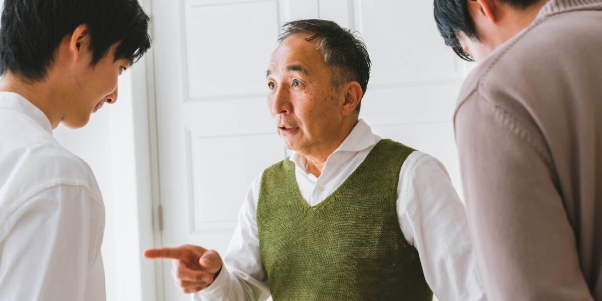 ママ友トラブルで「警察行こうか、コラ」相手の夫から威圧的発言　脅迫になる？