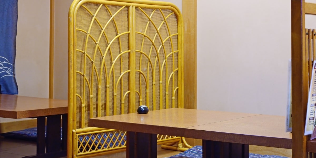 居酒屋の「完全個室」予約→パーテーション席だった…法的問題は？ 誤解招く表示は「優良誤認」の可能性も