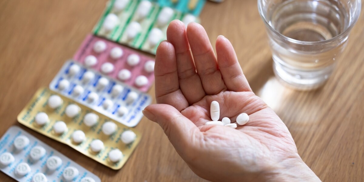 「1回限りのはずが定期購入に」「体調悪化しても解約できず」医薬品通販トラブル増加、60代以上からの相談が8割