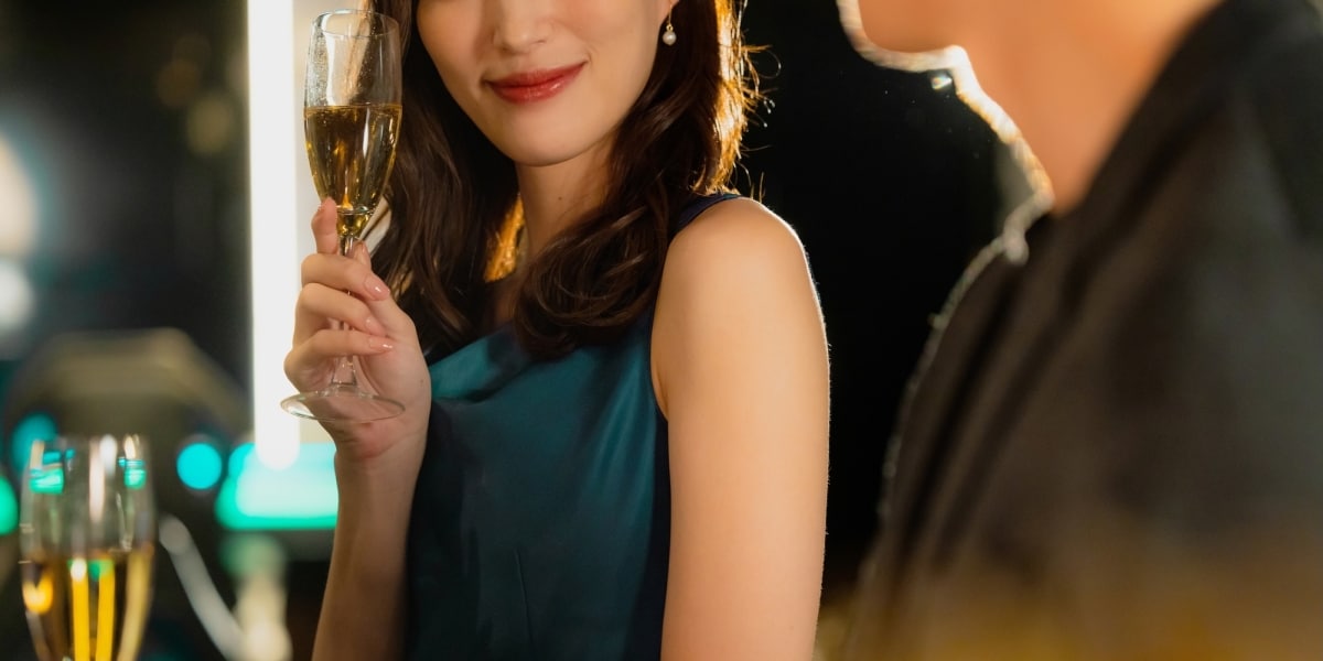 「シャンパン開けるなら付き合う」で数十万円&rarr;約束破られる&hellip;キャバ嬢に「身体の関係」迫った客、返金してもらえる？