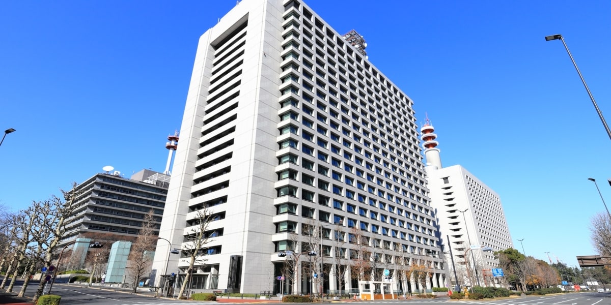 「ニセ警察」や若年層の被害急増…SNS型投資、ロマンス詐欺で総額3200億円超に　警察庁発表