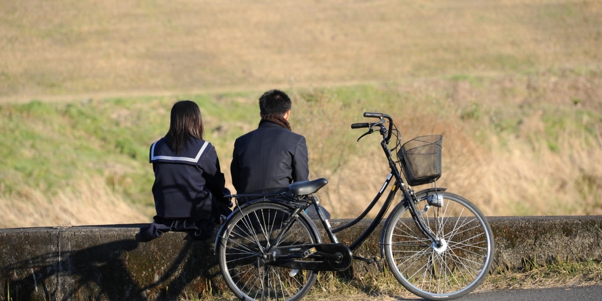 「ゆずの歌」のようにはいかない？　自転車の二人乗りに青切符、「青春の象徴」が反則金3000円に