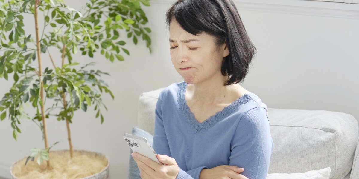 “解約できないサブスク”に怒り、ナビダイヤルしかなく「つながらない」…これって法的に許されるの？
