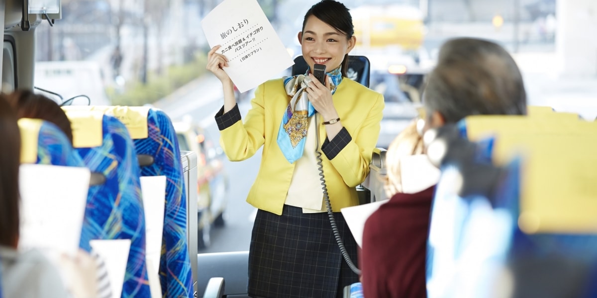 集合時間を守らない奴は「置き去りにしろ」、日帰りバスツアーめぐる投稿波紋　迷惑客は見捨ててよいのか？