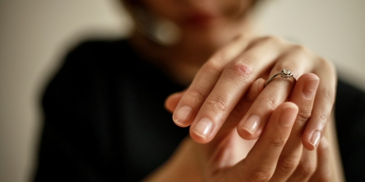 「800万円の奨学金あるなら結婚できない」式直前に婚約破棄された女性の怒り&hellip;相手男性に慰謝料請求できる？