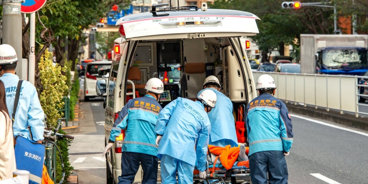 「殺すぞ」救急隊員への暴力・暴言が増加、5年で107件　東京消防庁が実態公表「法的措置も辞さず」