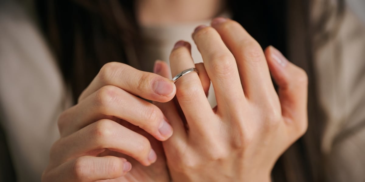  教師の妻が「元教え子」と不倫、調べたらさらにもう1人…　怒りのサレ夫、慰謝料請求の行方は