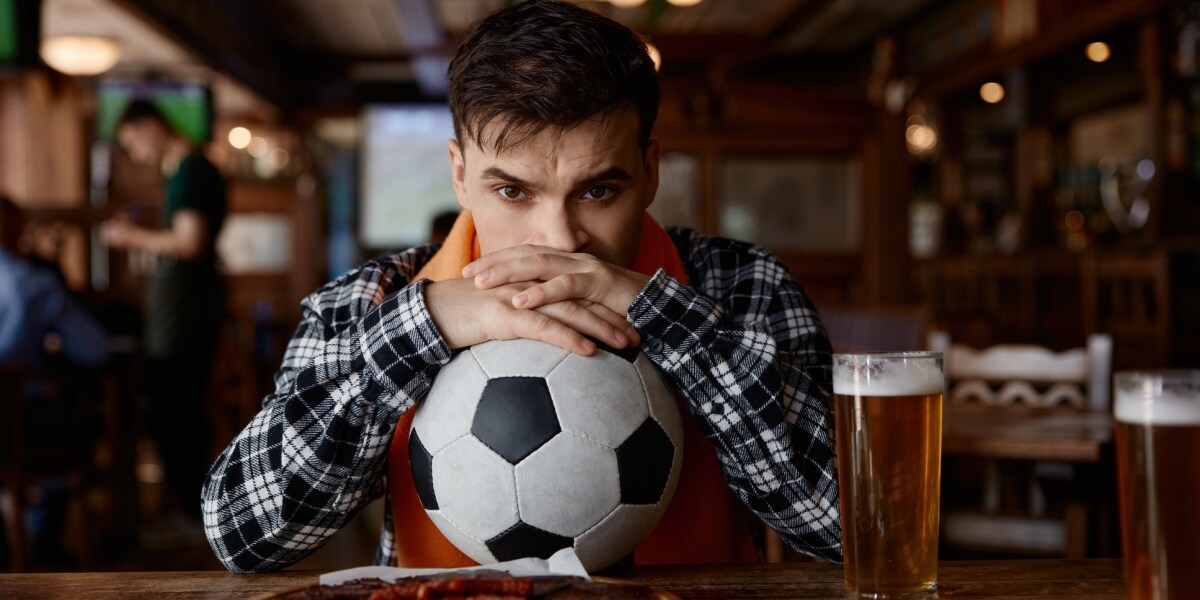 W杯で入った「DAZN」解約しよう→「30日前まで」に手続きが必要だった…これって法的に問題ない？