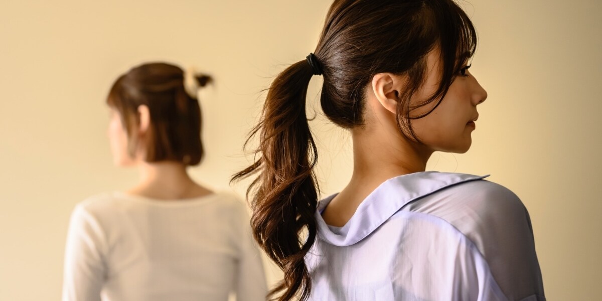 「2人きりで遊ぼう」既婚者と知ってて夫を狙う後輩女子、「釘を刺すべき」とSNSでも話題…妻の“防衛策”は？