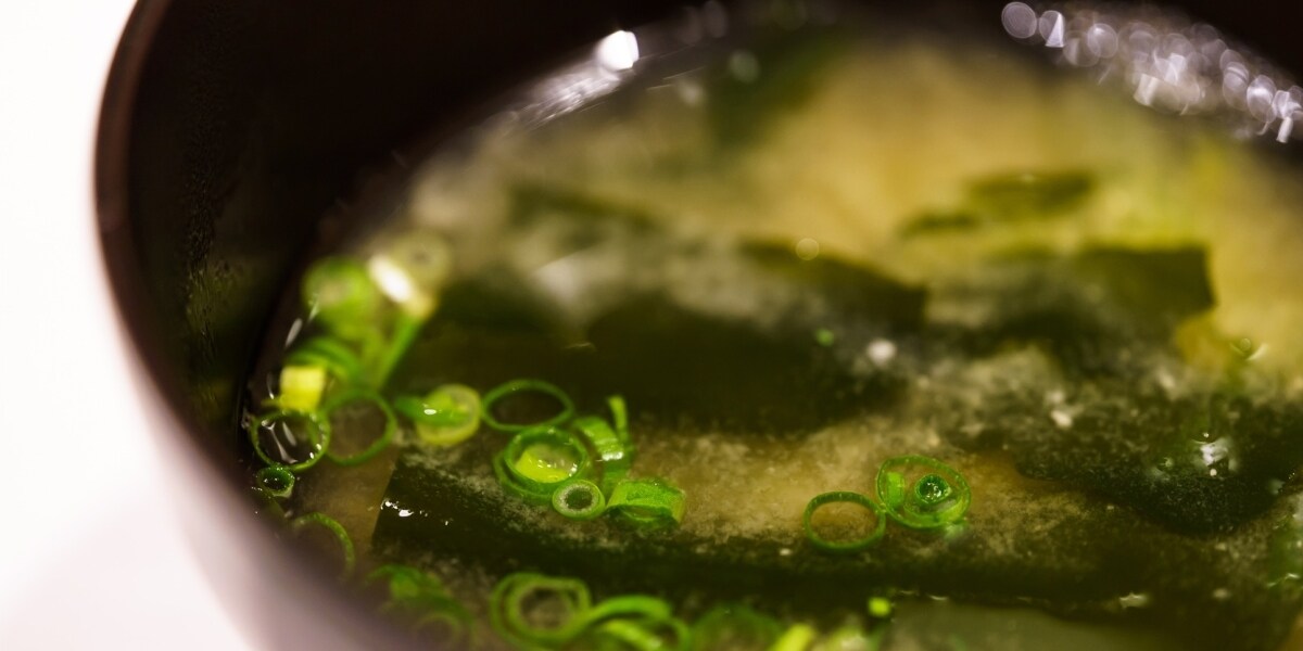 「気づかず半分飲んだ」くら寿司汁物に“コオロギ”混入？投稿拡散、運営会社「把握している」保健所に報告