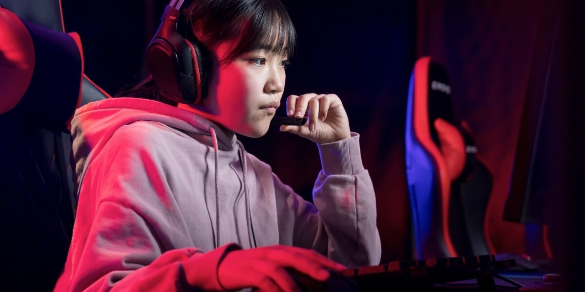 「中学生がゲームに77万円課金」ショックで眠れない母親に返金のチャンスはある? 知っておきたい“未成年者取消権”