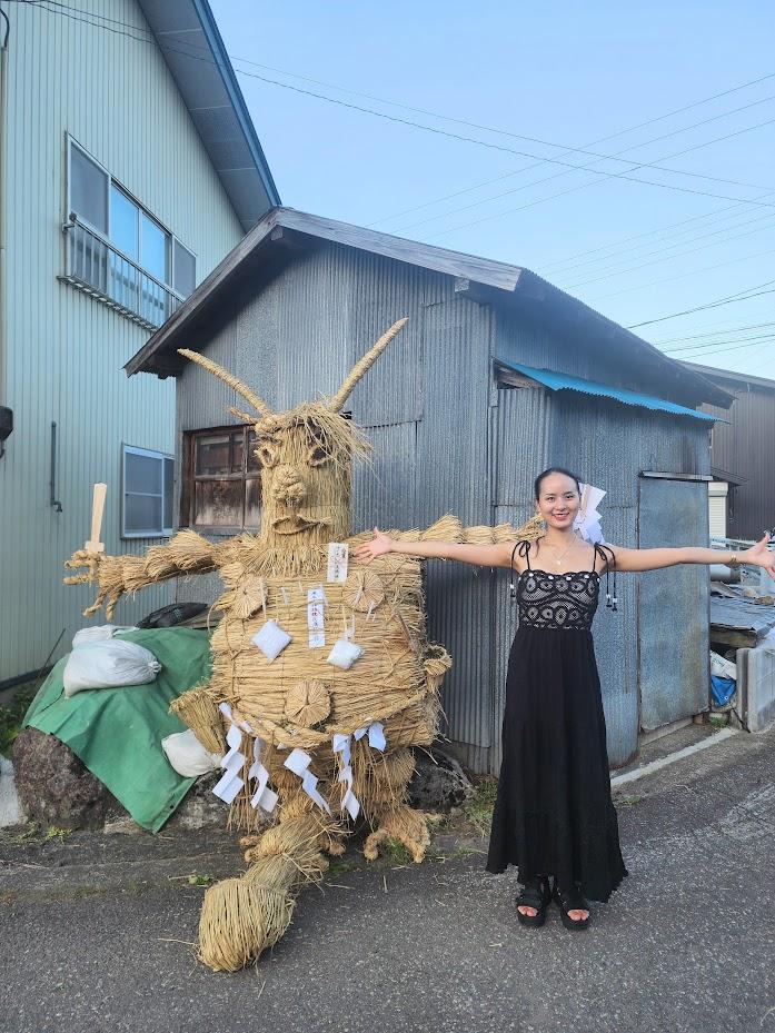 奇祭を訪れた深沢さん（提供）