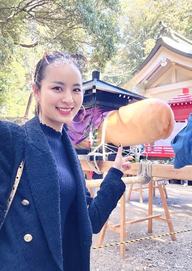 奇祭を訪れた深沢さん（提供）
