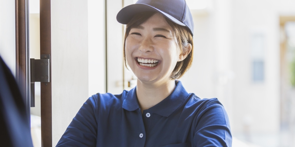 私服だったら「ドアを開けたくない」ヤマト運輸の配達員をめぐり議論、会社に聞くと「社員と委託先」で違い